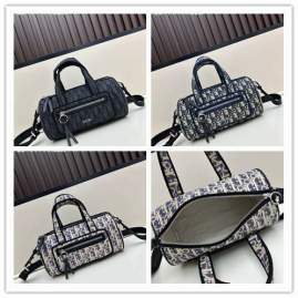 Picture of Dior Mens Bags _SKUfw239233855fw